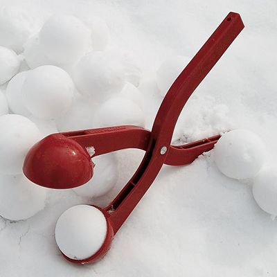400px-snowball_maker